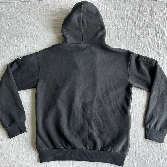 Comfrt Travel Essentials Zip Hoodie, Steel Gray, Medium - Picture 7 of 9